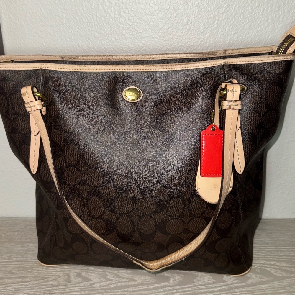 Coach PEYTON SIGNATURE ZIP TOP TOTE B1405-F28365